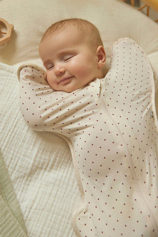 【9/11(金) お昼12時新作販売予定】Newborn モダールスワドルスーツ